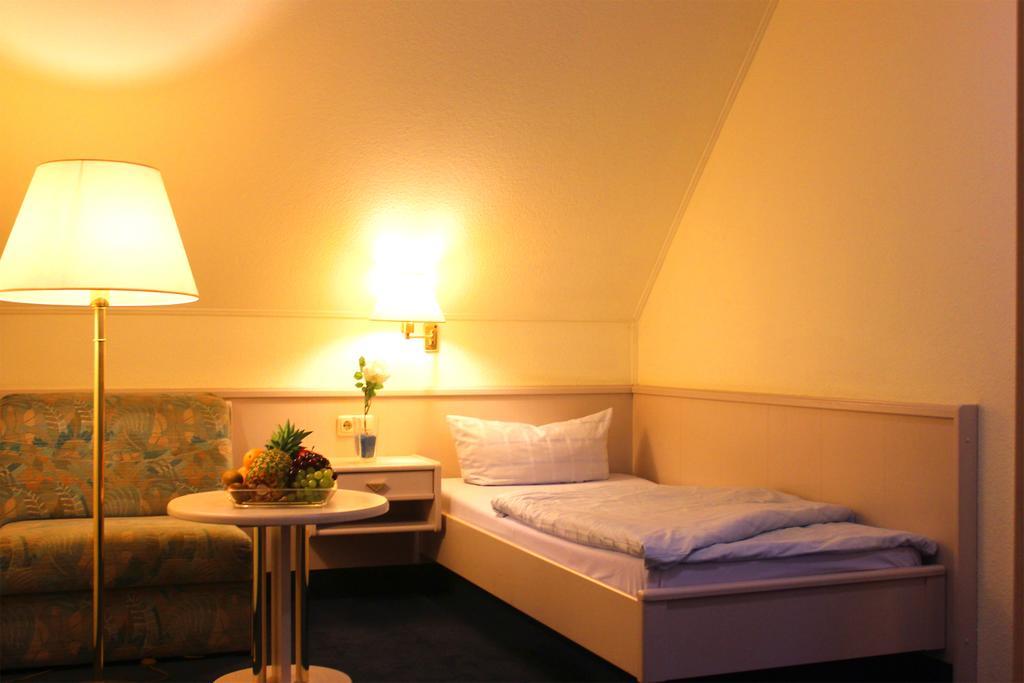 Hotel Altenwerder Hof Hamburg-Harburg Rum bild